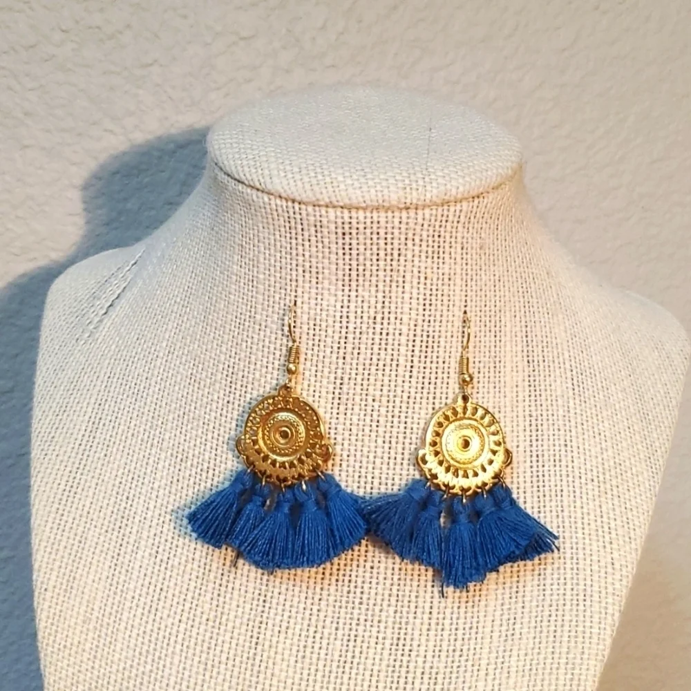 🦋 NWOT TURQUOISE EARRINGS